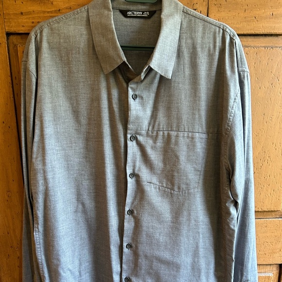 Arc teryx long sleeve shirt with pocket - Picture 1 of 7
